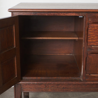 英国アンティーク サイドボード