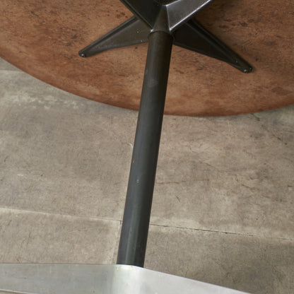 イームズ コントラクトベース ラウンドテーブル