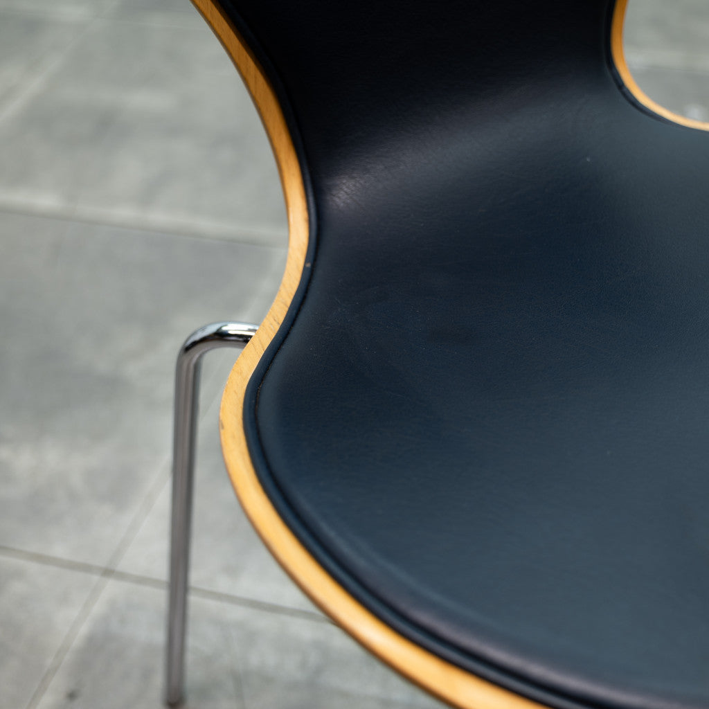 セブンチェア / フロントパディング