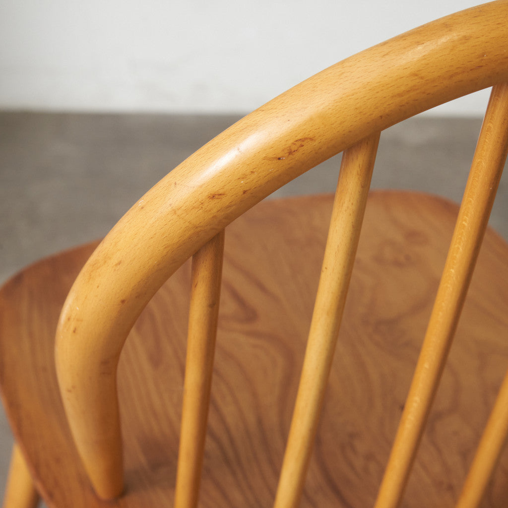 フープバックチェア