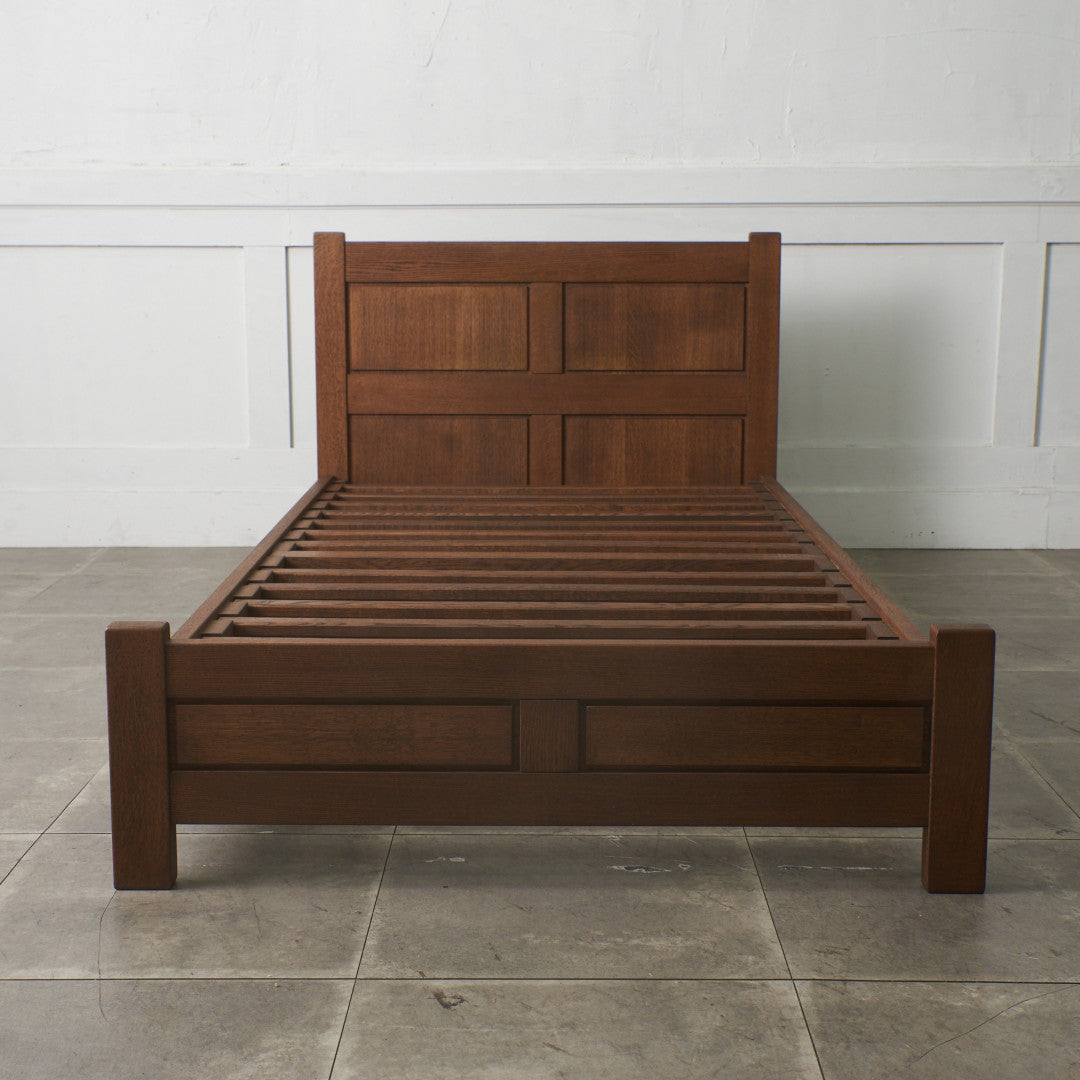 クラシック ベッドフレーム / シングルサイズ