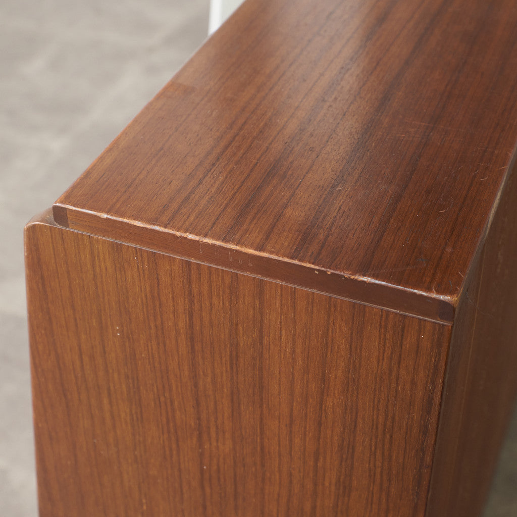 Brandon ガラスキャビネット