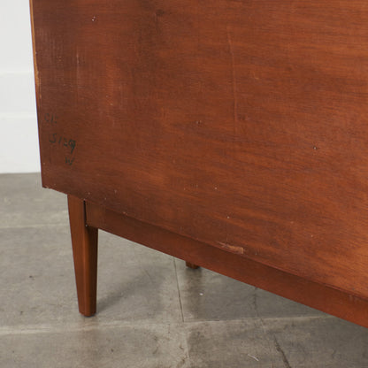 ヴィンテージ ナローガラスキャビネット