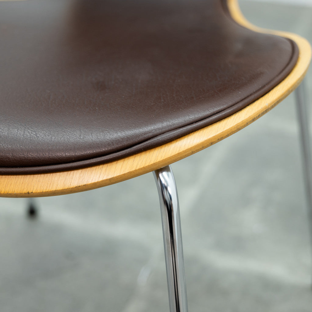 セブンチェア / フロントパディング