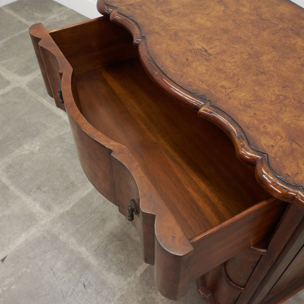 サイドチェスト