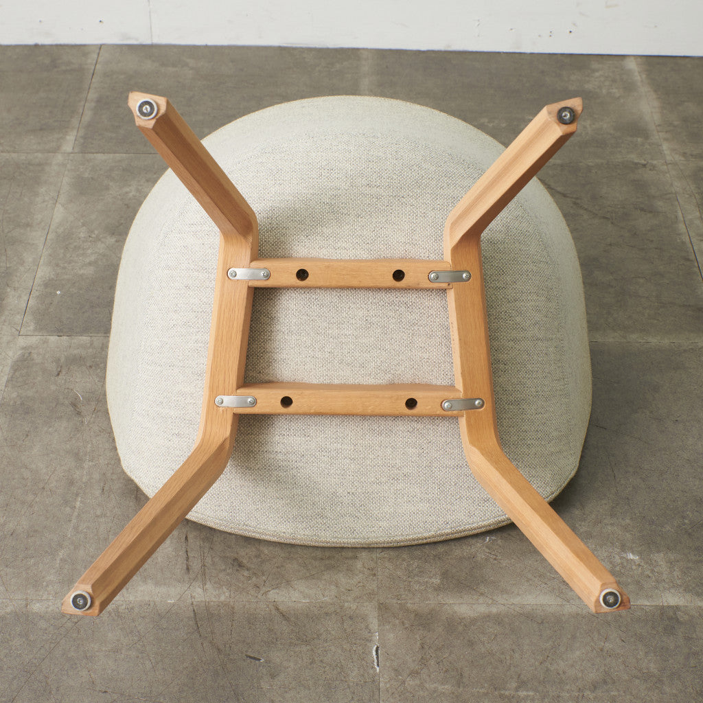 ABOUT A CHAIR アバウト ア チェア