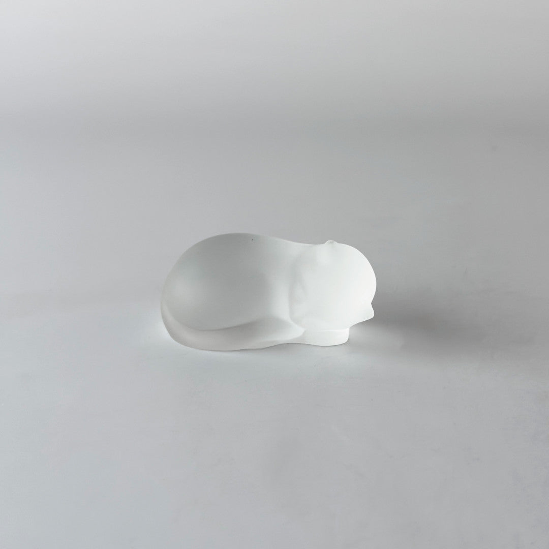 ヴィンテージ 猫のフィギュリン