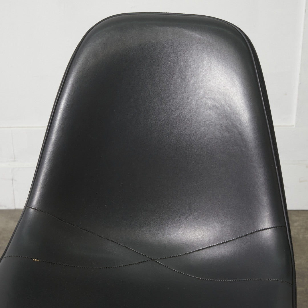 サイドシェルチェア スタッキングベース