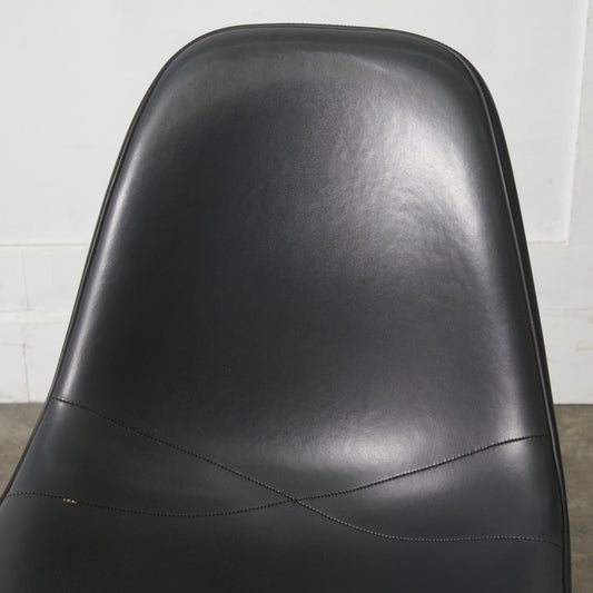 サイドシェルチェア スタッキングベース