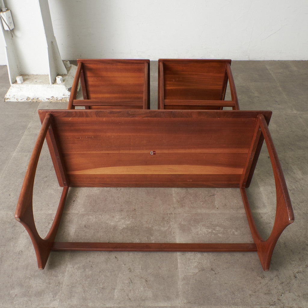 Astro ネストコーヒーテーブル