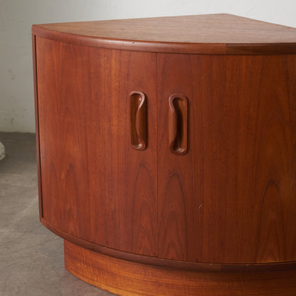 Fresco 凸型コーナーローキャビネット