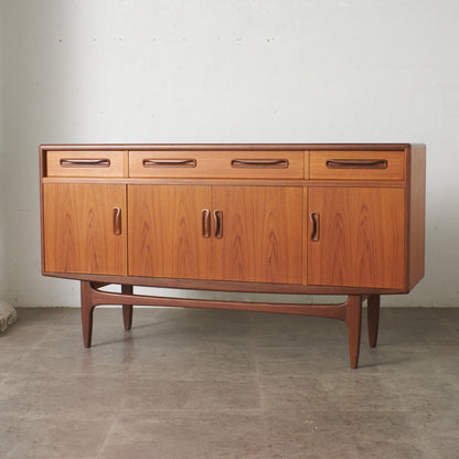 Fresco 脚付きサイドボード (4072)