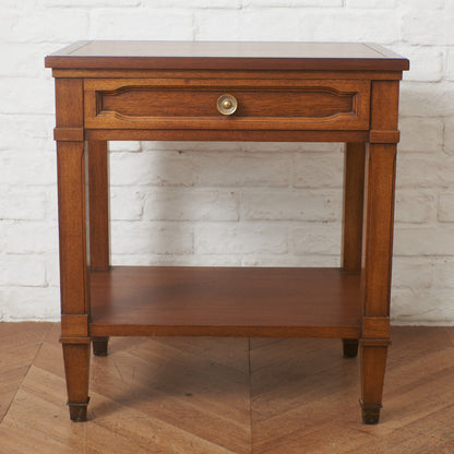 TRIUNE ナイトテーブル