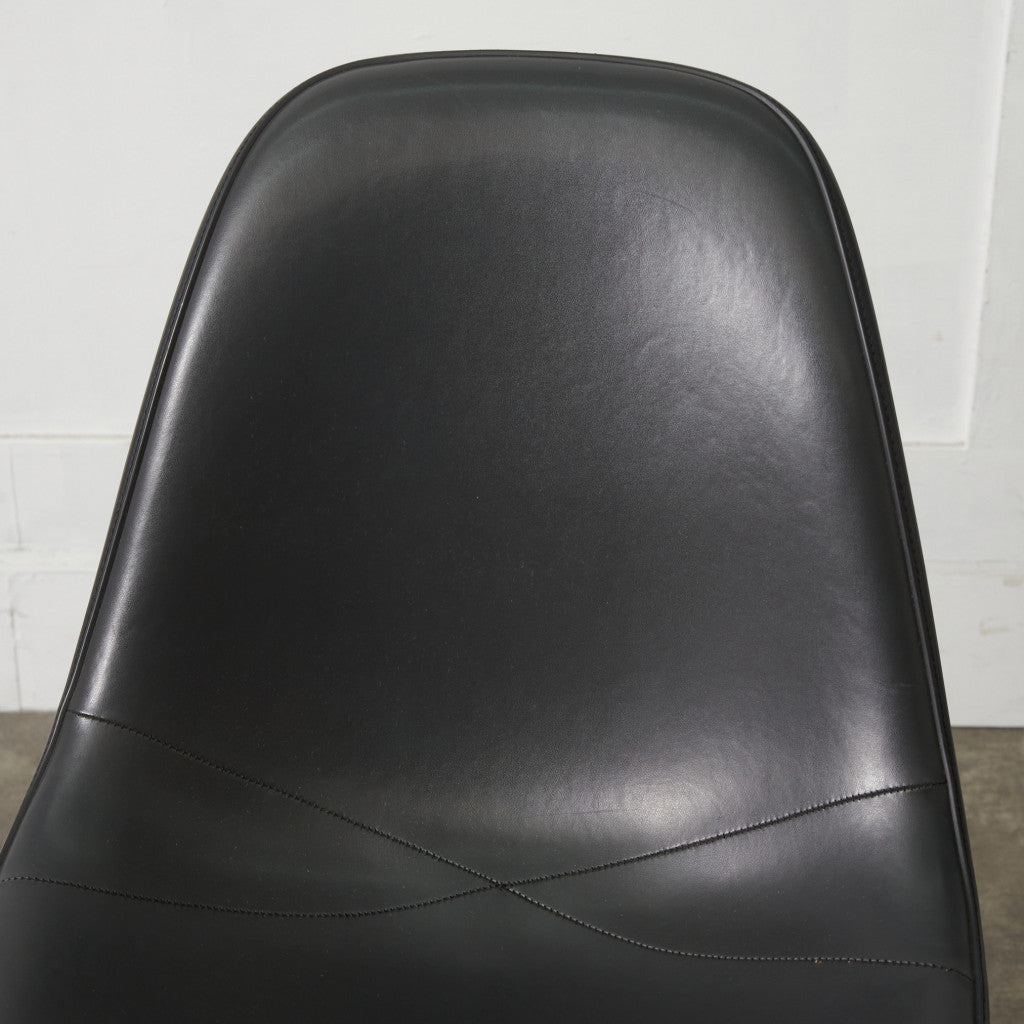 サイドシェルチェア スタッキングベース