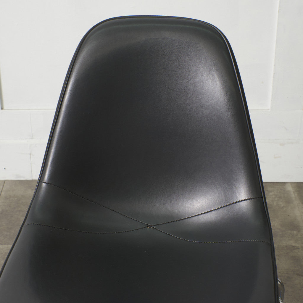 サイドシェルチェア スタッキングベース