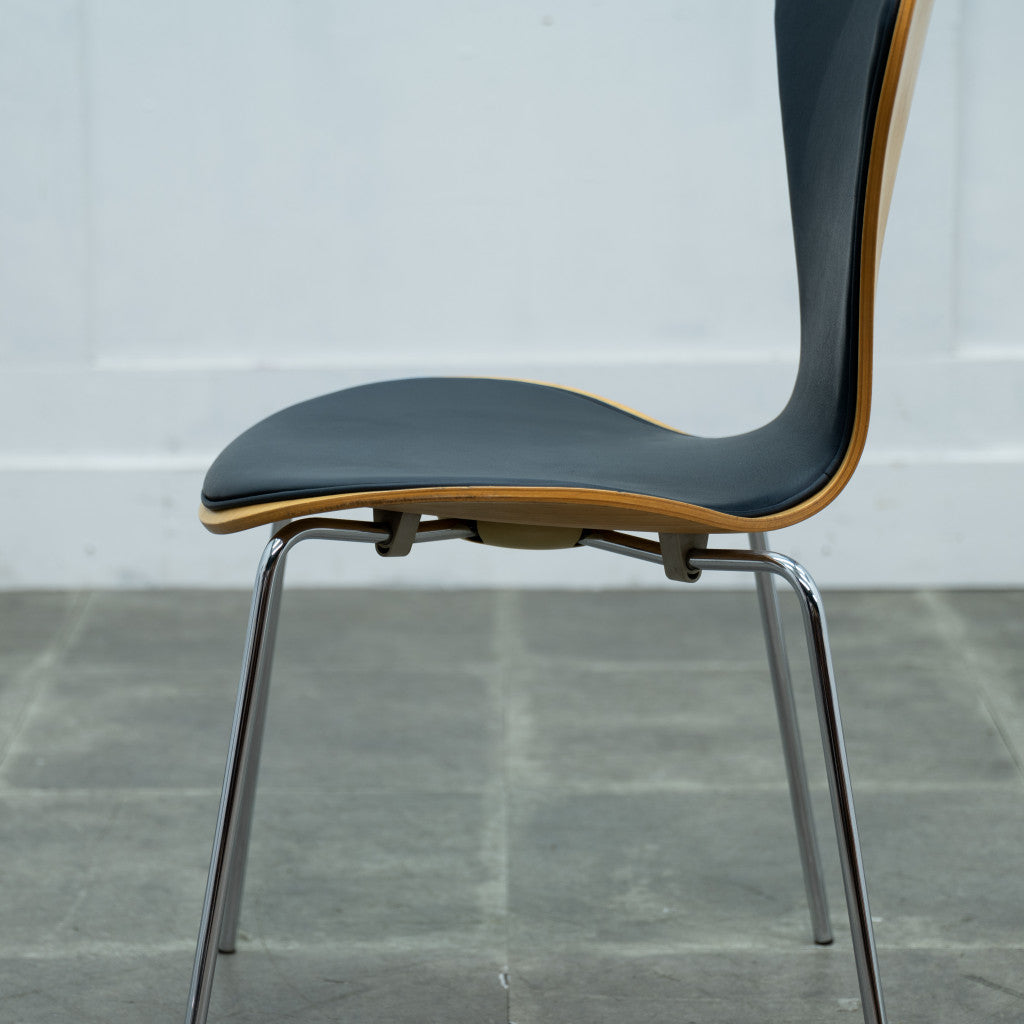 セブンチェア / フロントパディング