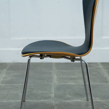 セブンチェア / フロントパディング