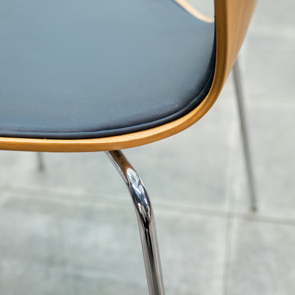 セブンチェア / フロントパディング