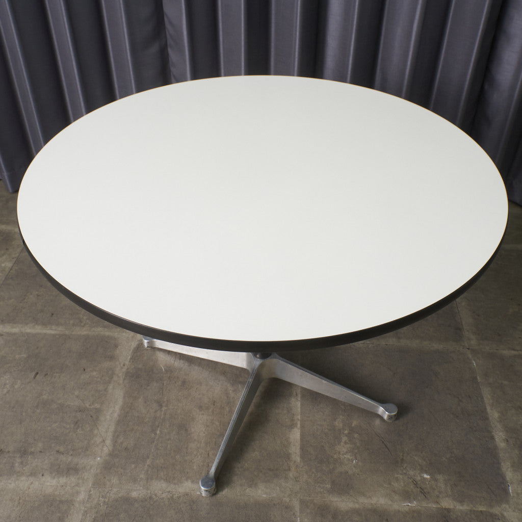 イームズ コントラクトベース ラウンドテーブル