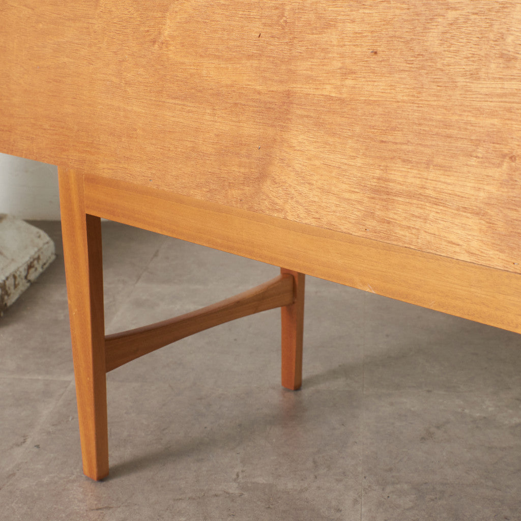 S-Form ヴィンテージ ハイサイドボード