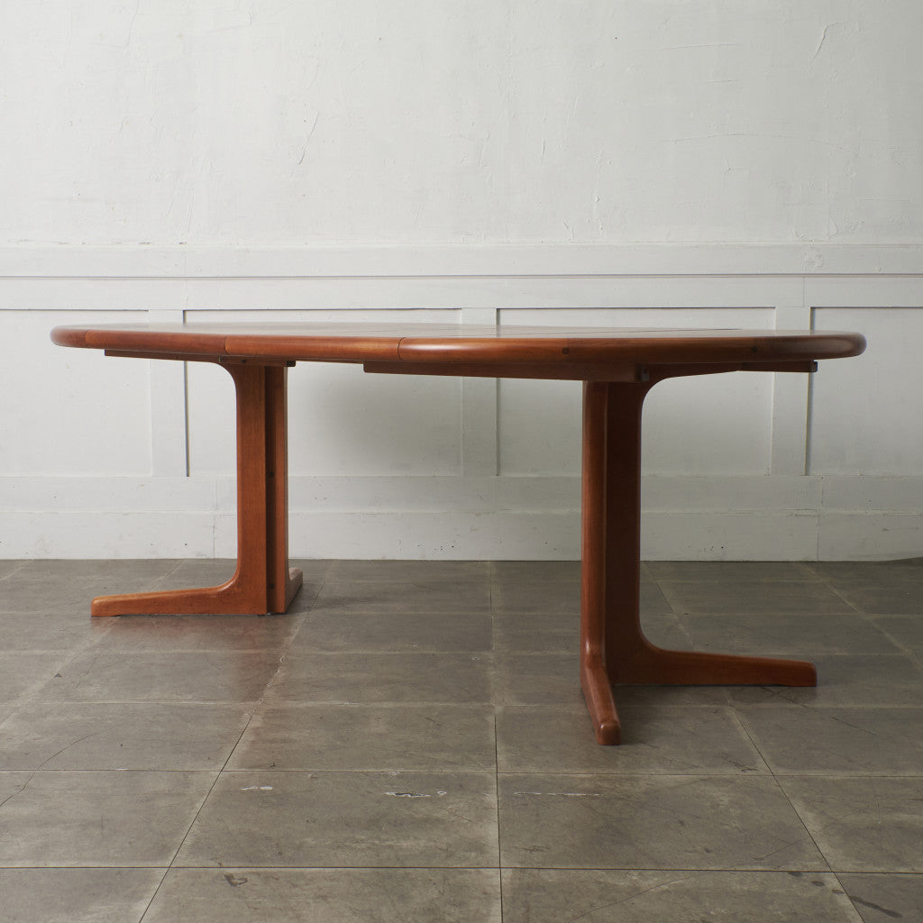 デンマークヴィンテージ エクステンション ラウンドダイニングテーブル