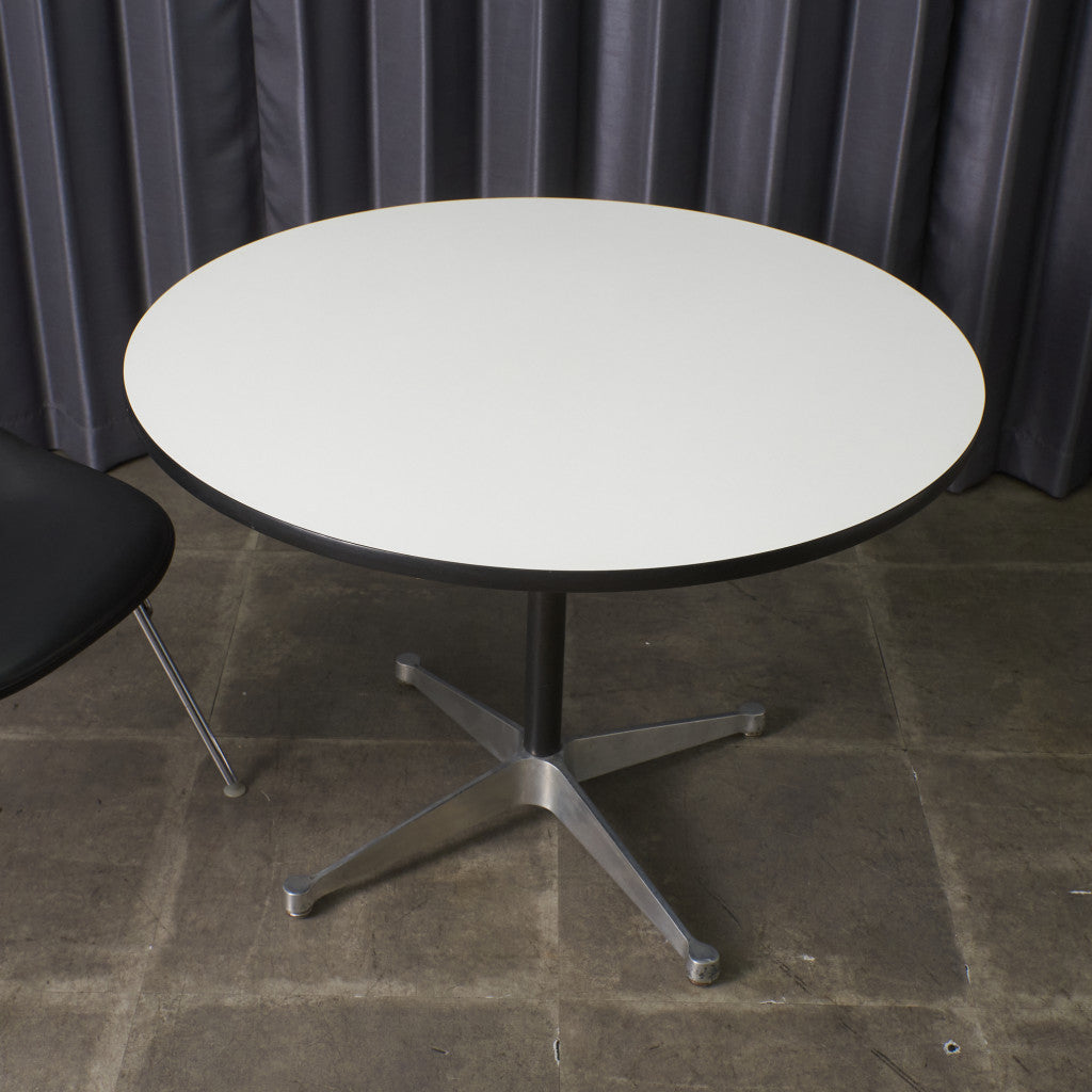 イームズ コントラクトベース ラウンドテーブル