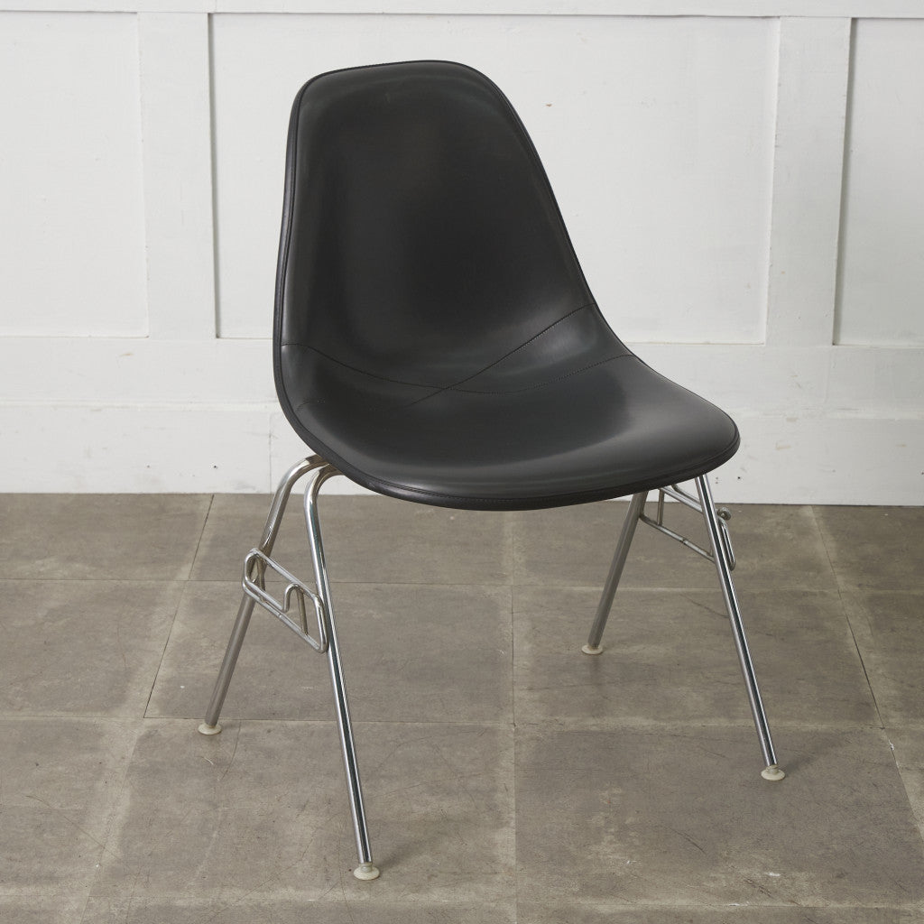 サイドシェルチェア スタッキングベース