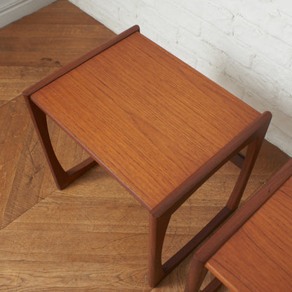 Quadrille ヴィンテージ ネストテーブル