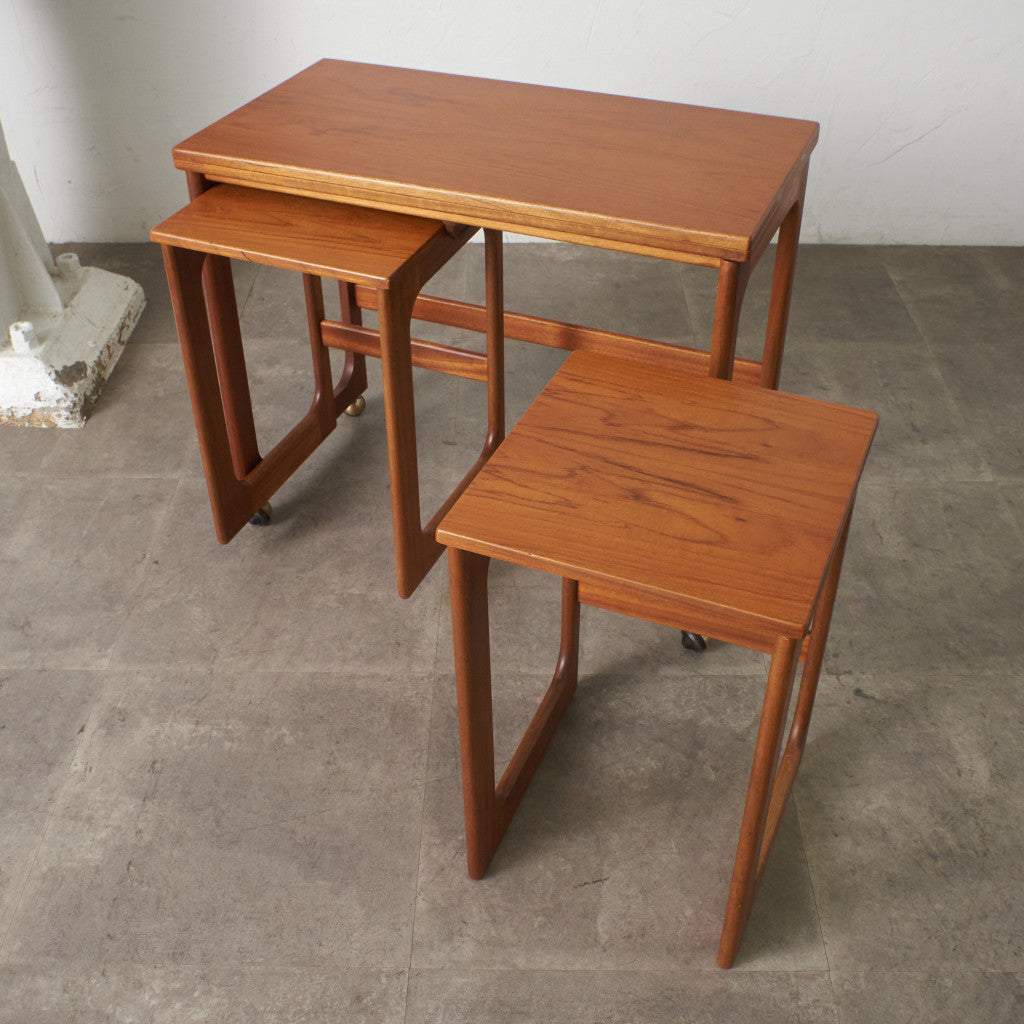 ヴィンテージ 拡張式天板付き ネストテーブル – rocca rocca