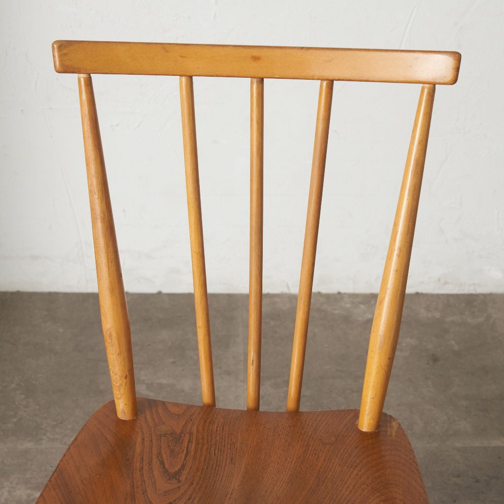 スティックバックチェア