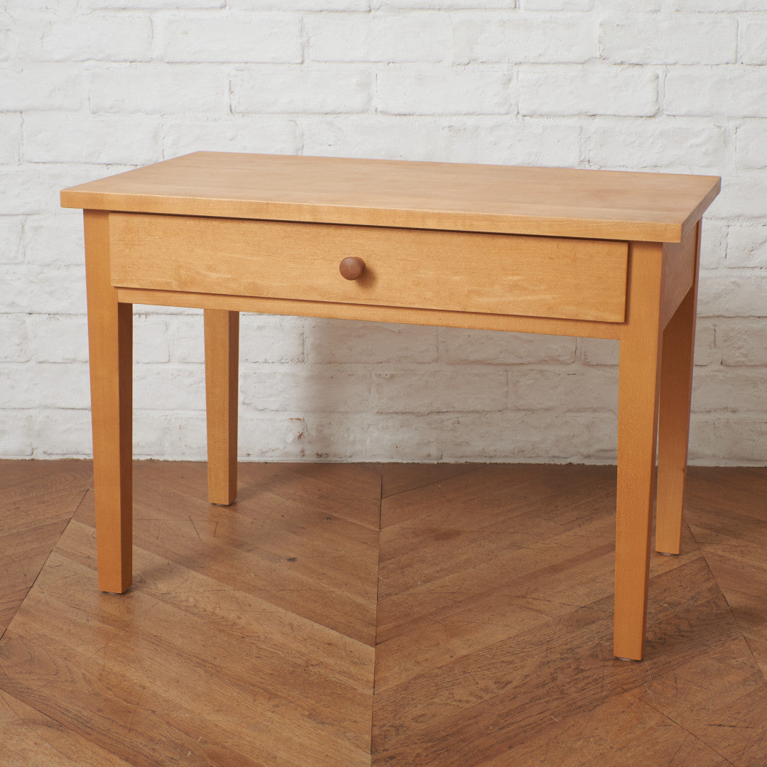 サイドテーブル