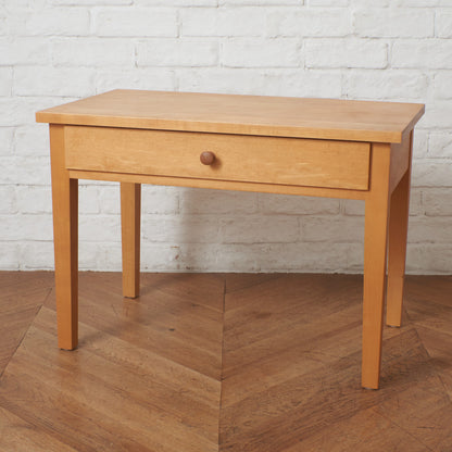 サイドテーブル