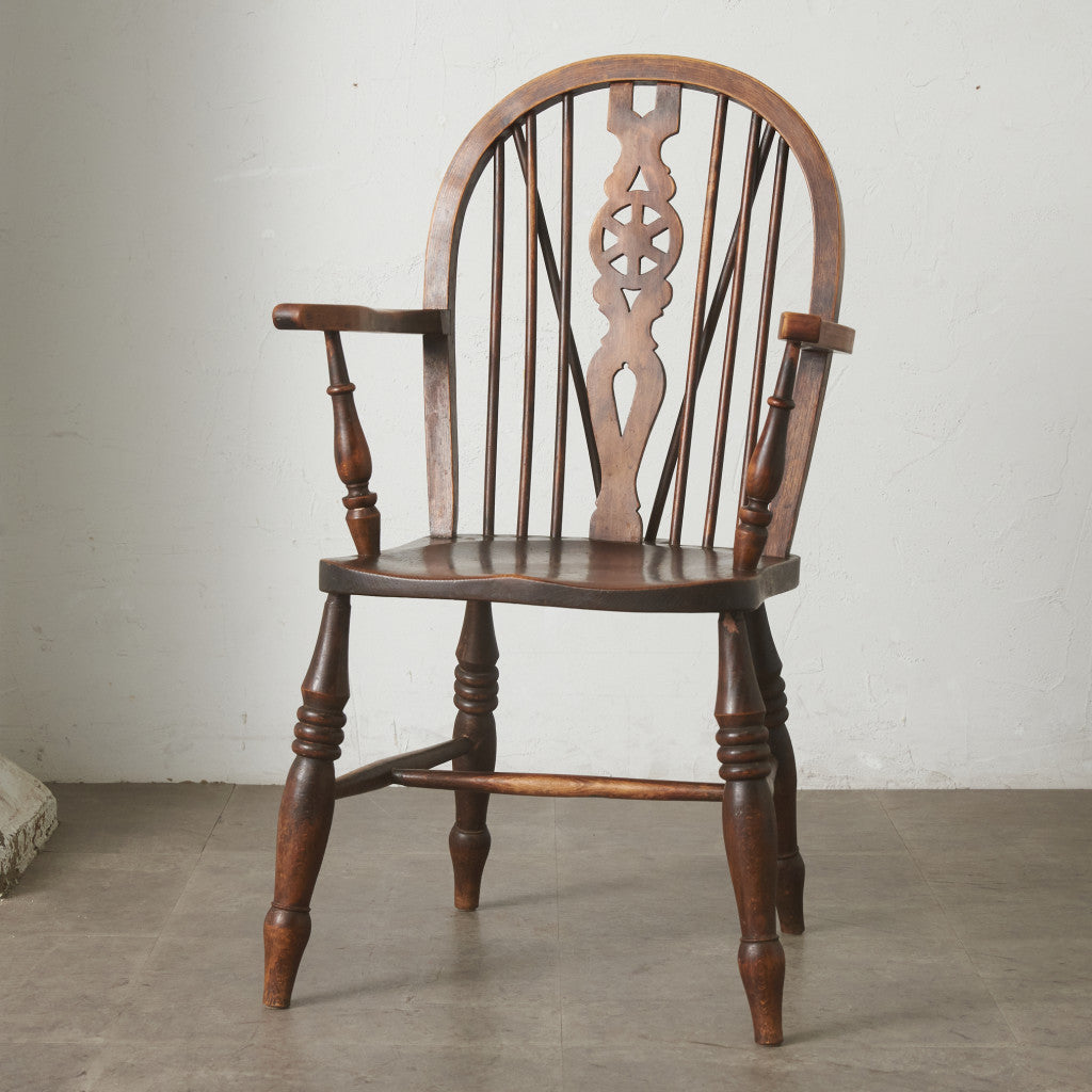 英国アンティーク ホイールバックウィンザーアームチェア