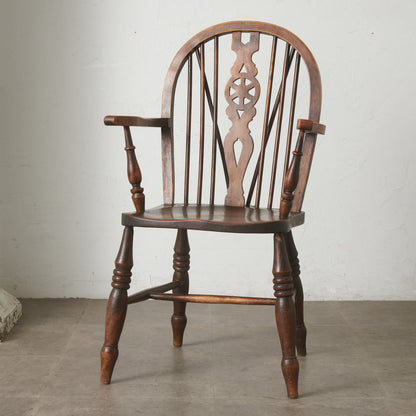 英国アンティーク ホイールバックウィンザーアームチェア