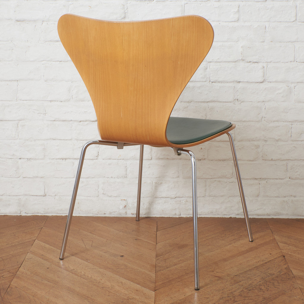 セブンチェア / フロントパディング