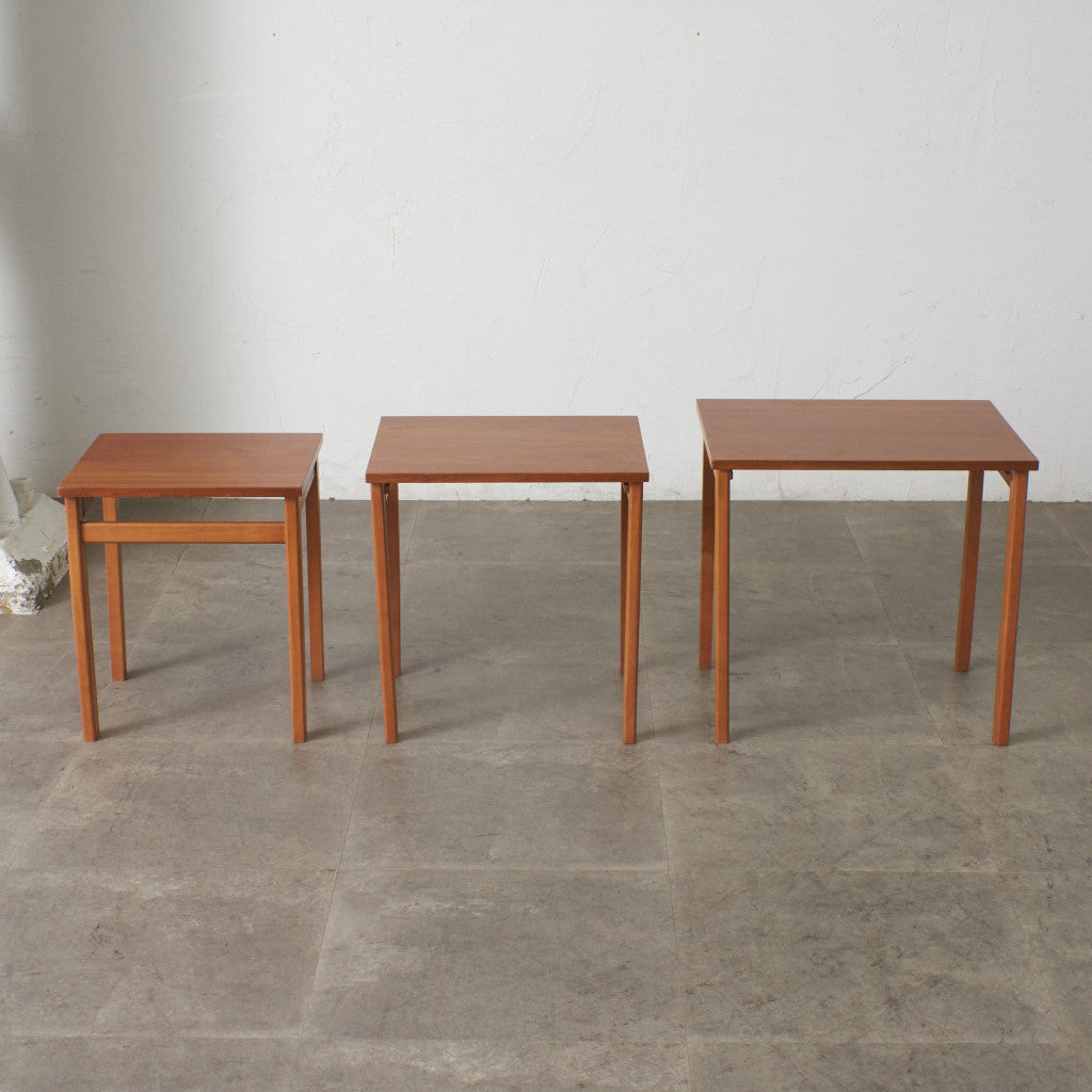 英国ヴィンテージ ネストテーブル