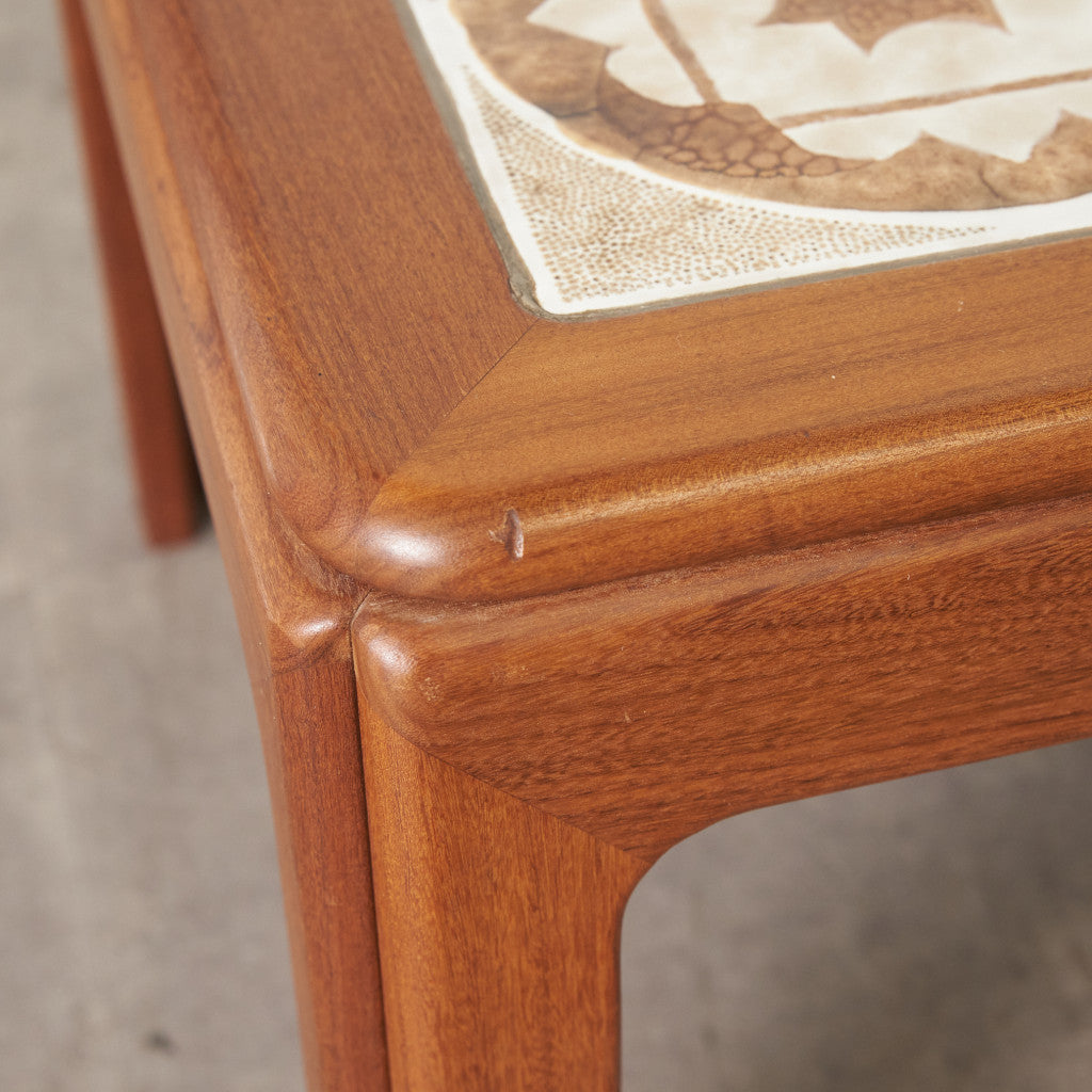 タイルトップ コーヒーテーブル