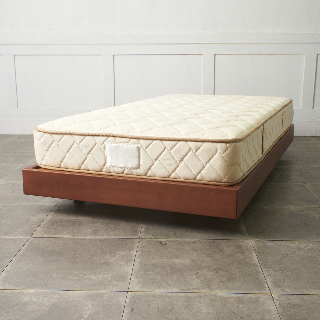 ヴィンテージ・アンティークベッド特集｜英国クラシック多数｜rocca rocca