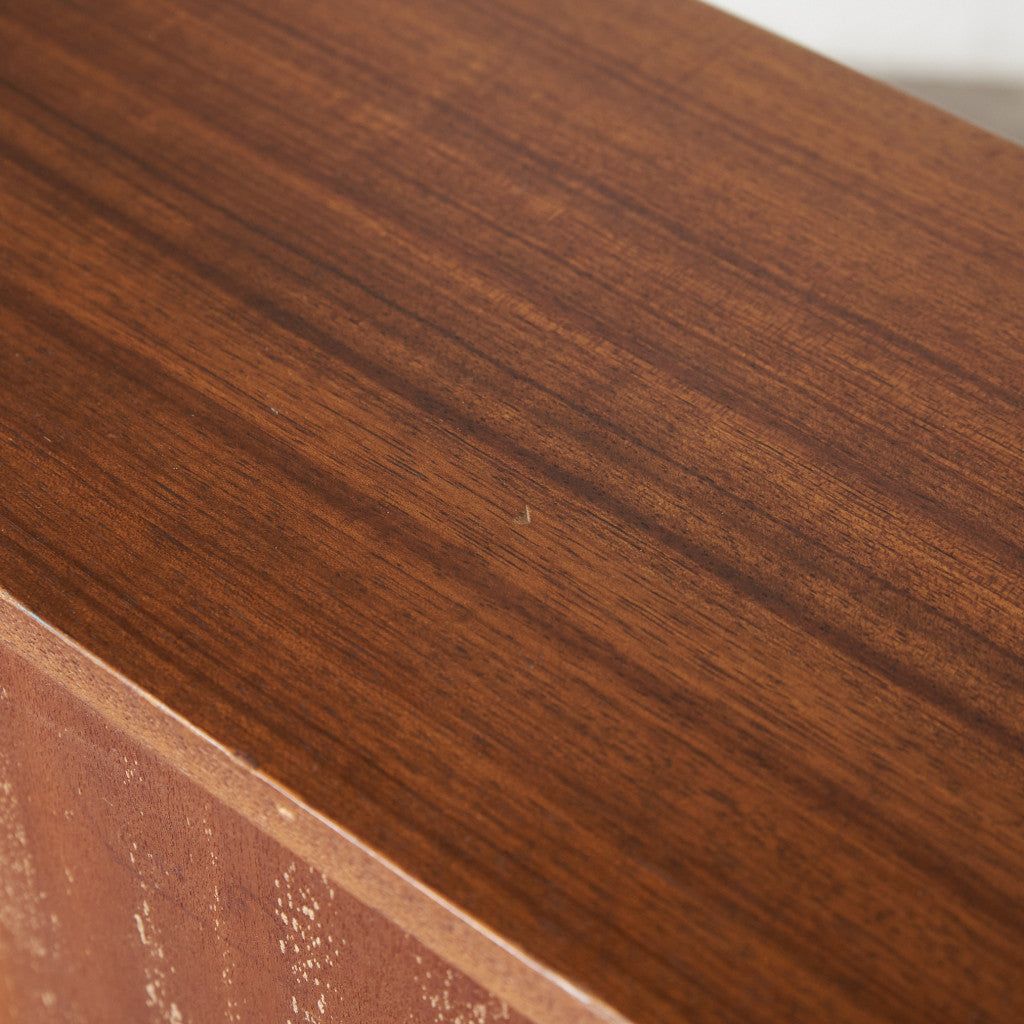 Brandon ガラスキャビネット