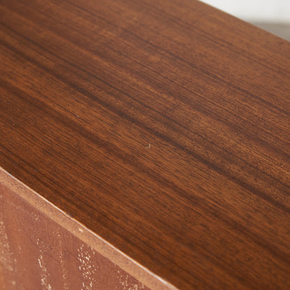 Brandon ガラスキャビネット