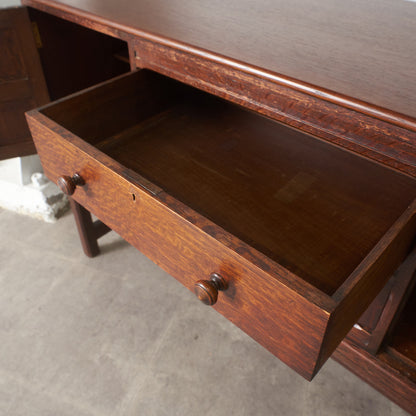 英国アンティーク サイドボード