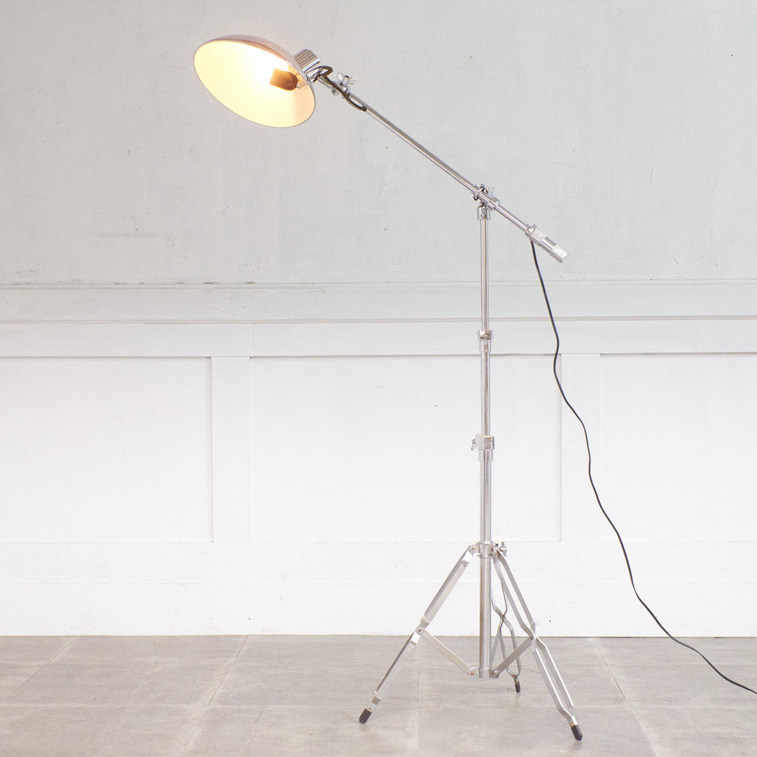 エグゼクティブ フロアランプ