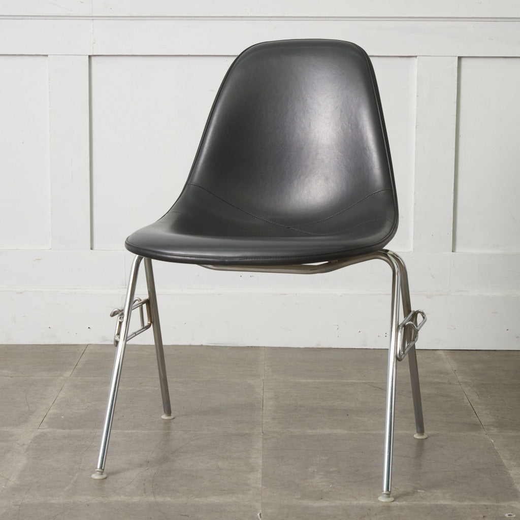 サイドシェルチェア スタッキングベース