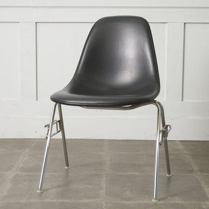 サイドシェルチェア スタッキングベース