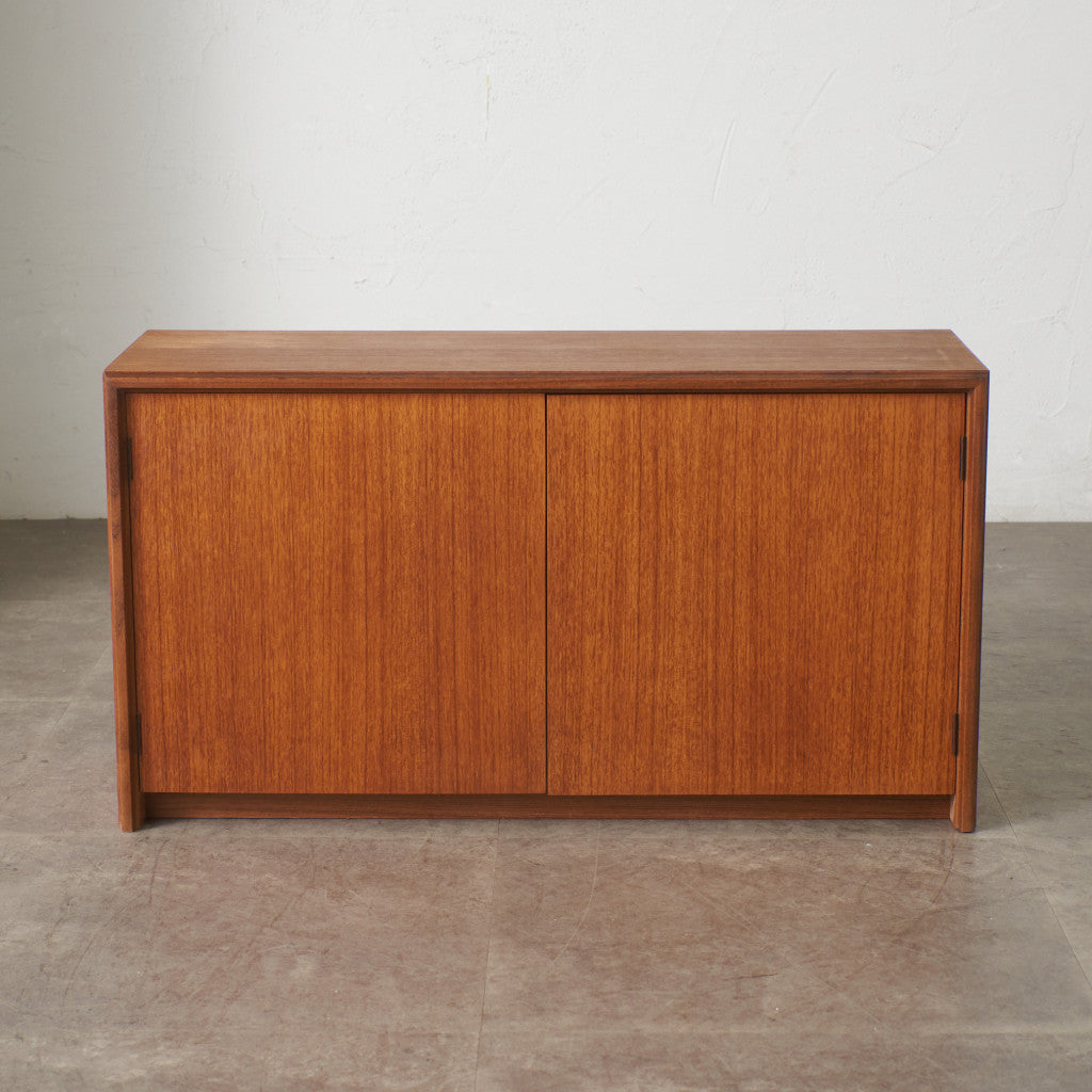 Form FIVE キャビネット