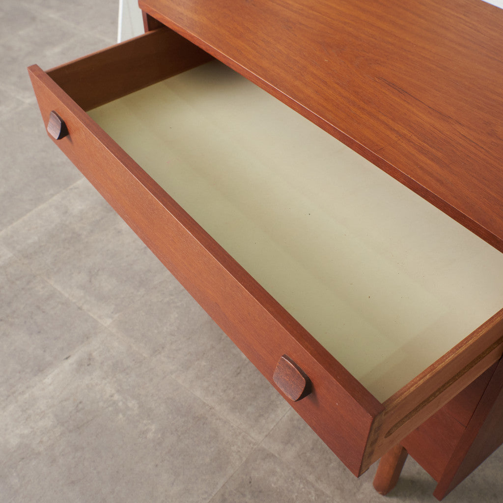 ヴィンテージ 3段 チェスト