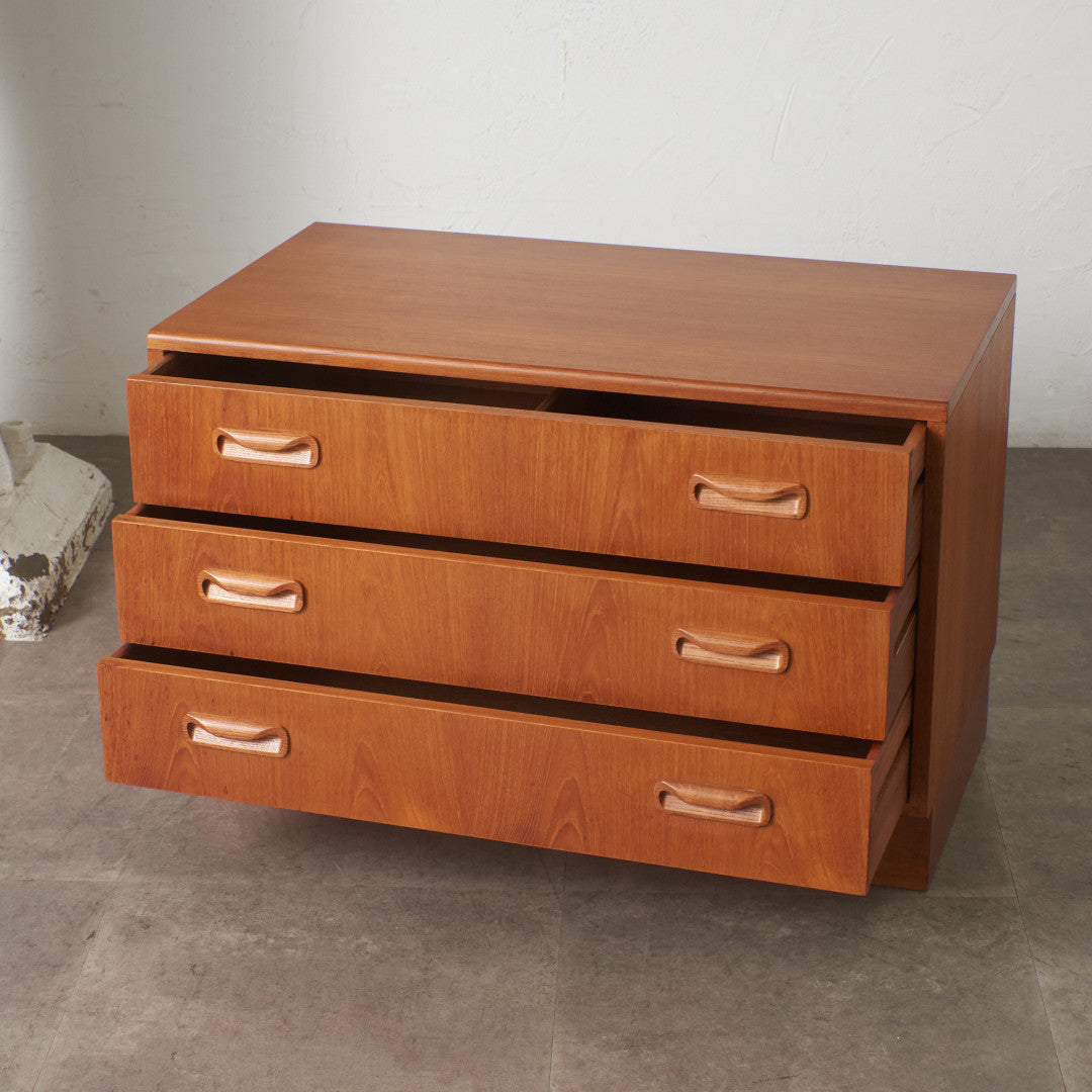 G-PLAN Fresco 3段 チェスト Fresco 3段 チェスト｜ジープラン G-PLAN｜ビクター・ブラムウェル