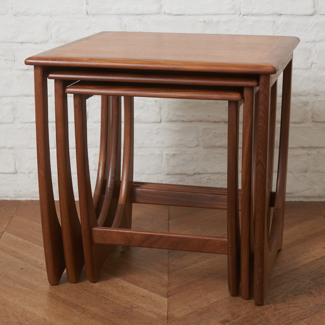 Astro ネストテーブル – rocca rocca