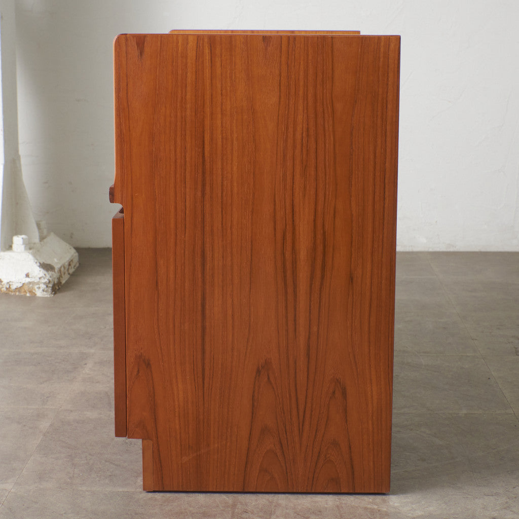 十字扉 ヴィンテージ サイドボード