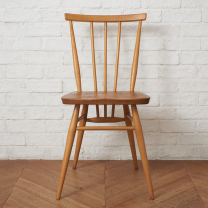 スティックバックチェア